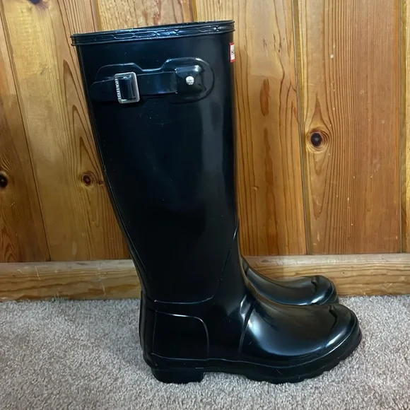 Hunter Original Tall Gloss Women's Rain Boots - Black, Size 6M/7F rain boots - Picture 10 of 12